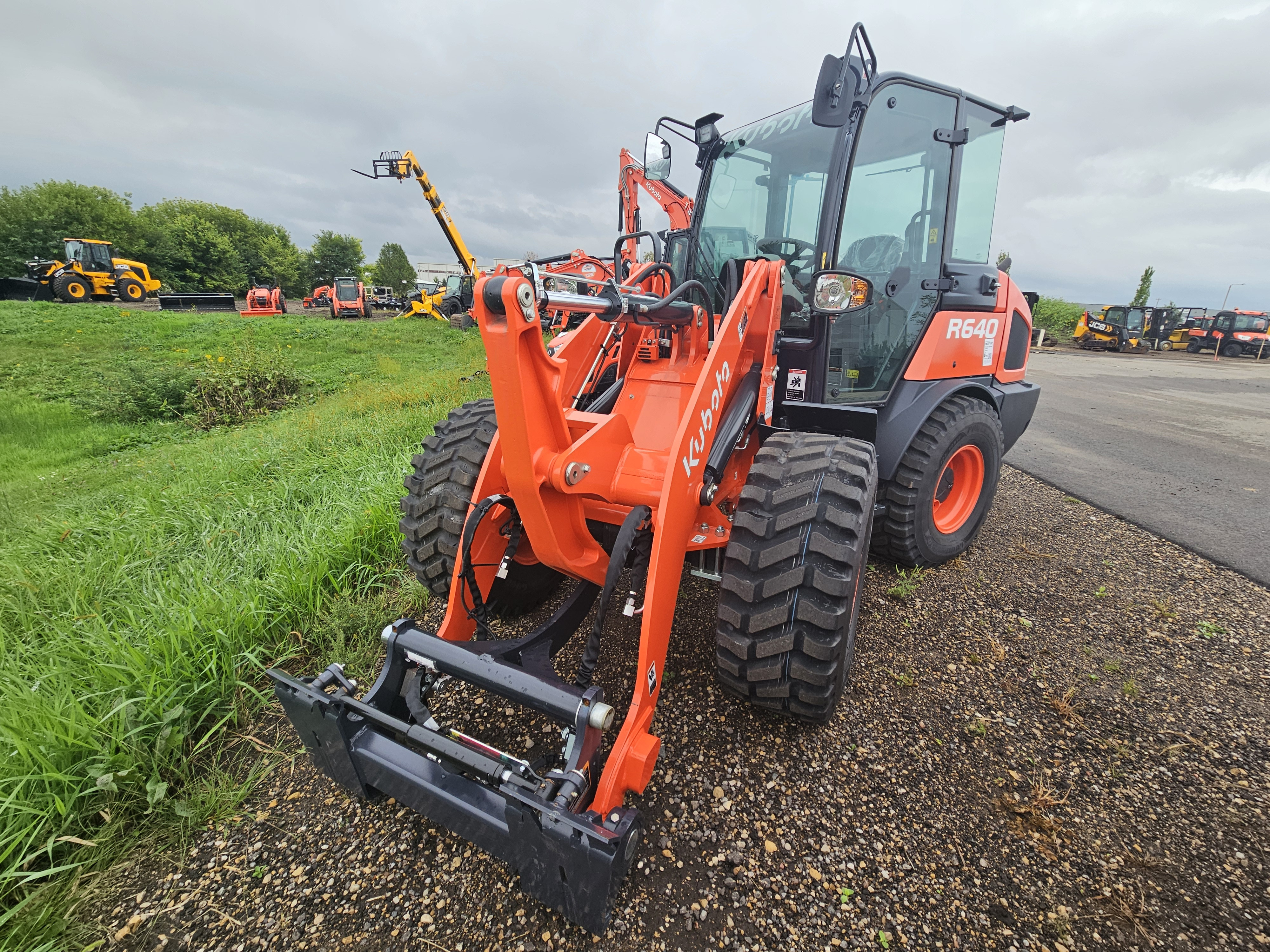 0 Kubota R640R43