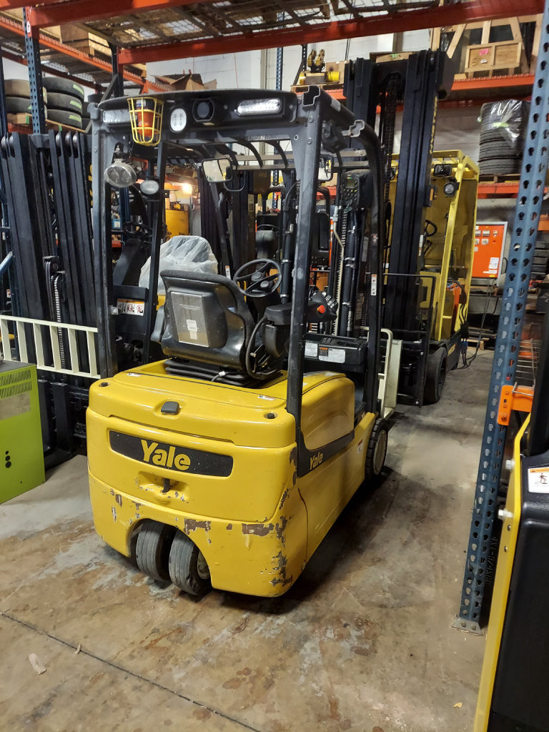 2017 Yale ERP040VT