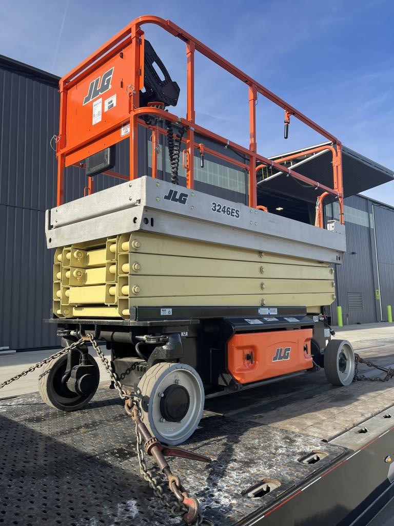 0 JLG 3246ES