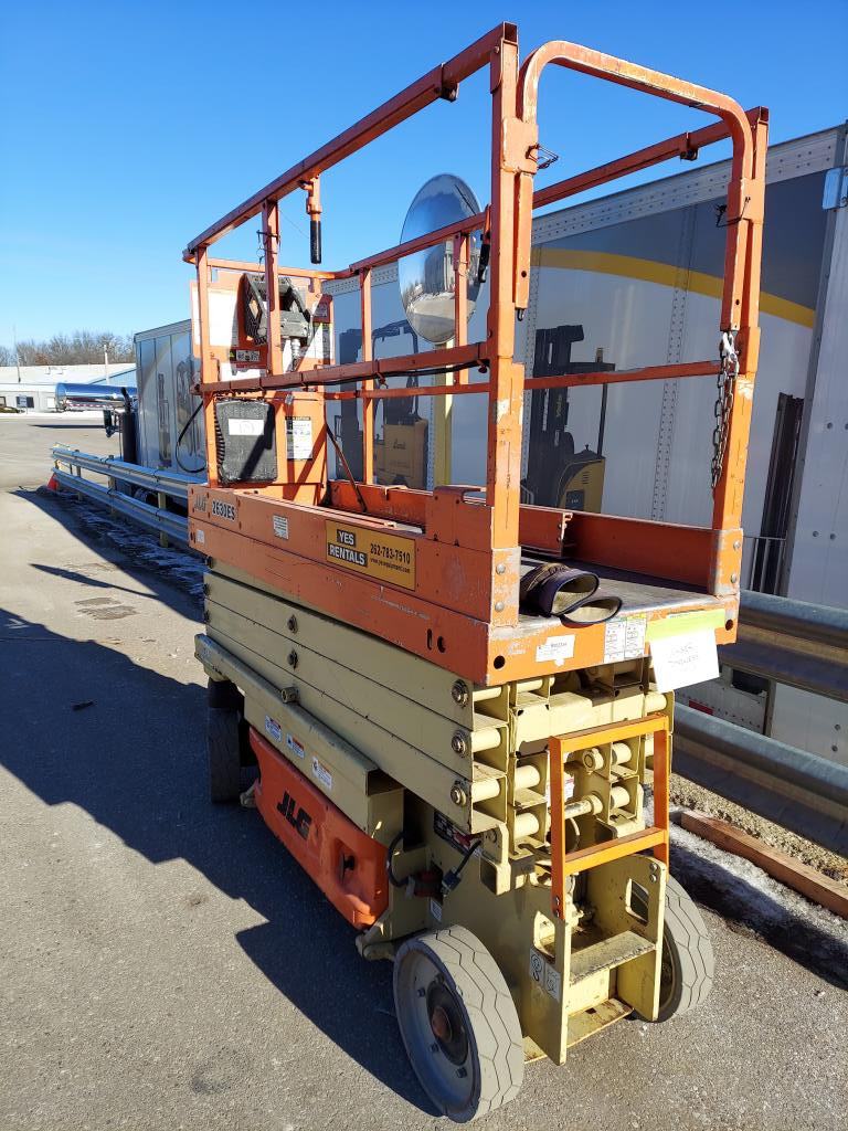 2007 JLG 2630ES