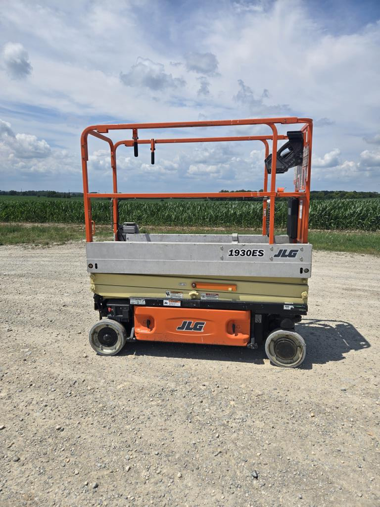 0 JLG 1930ES
