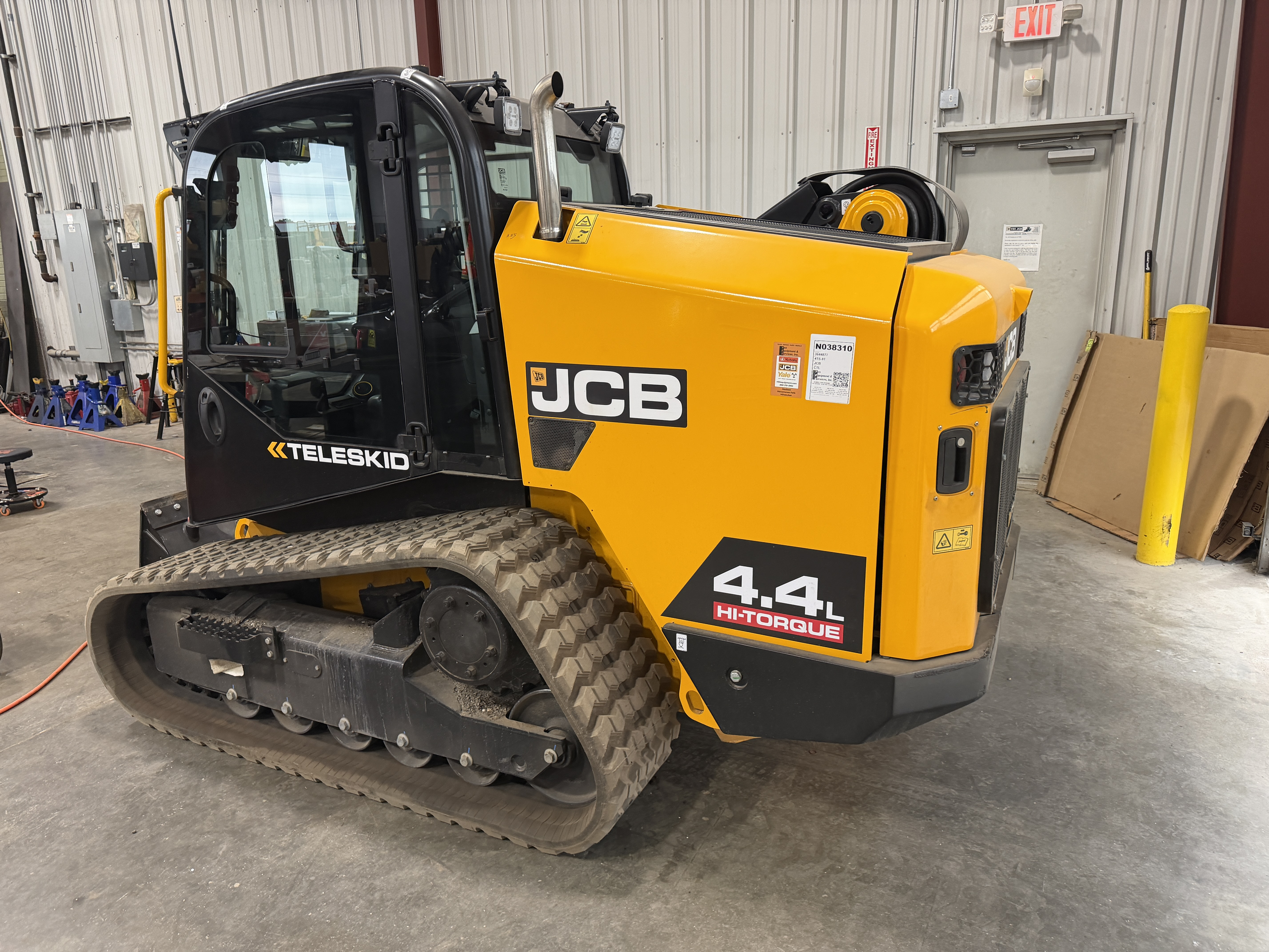 0 JCB 4TS-8T