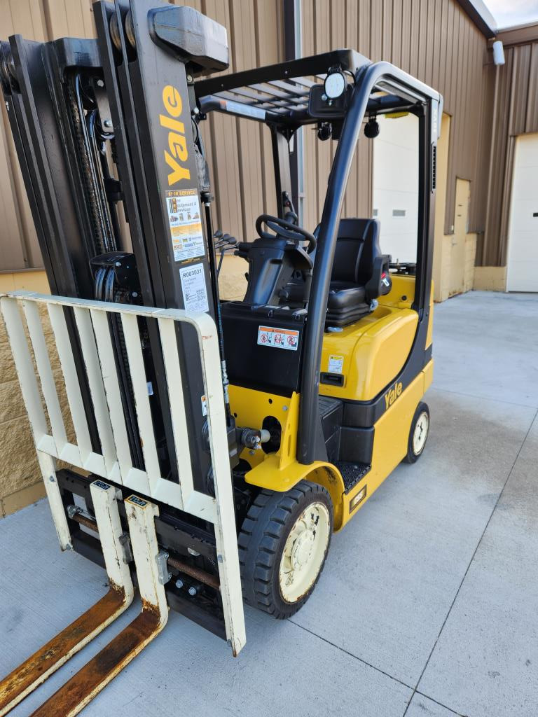 2022 Yale GC050VX