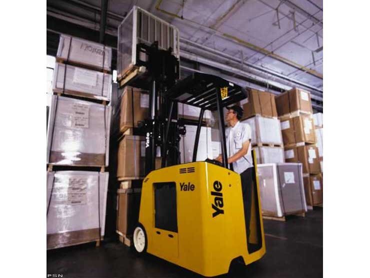 2009 Yale ESC040FA
