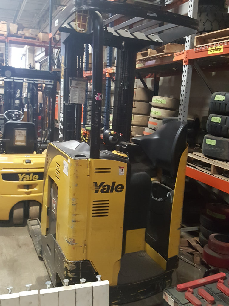 2014 Yale NR040EB