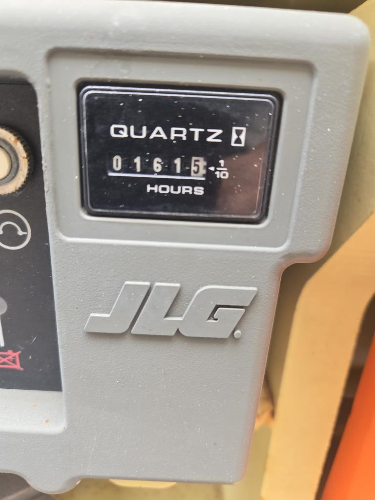 2017 JLG 1930ES