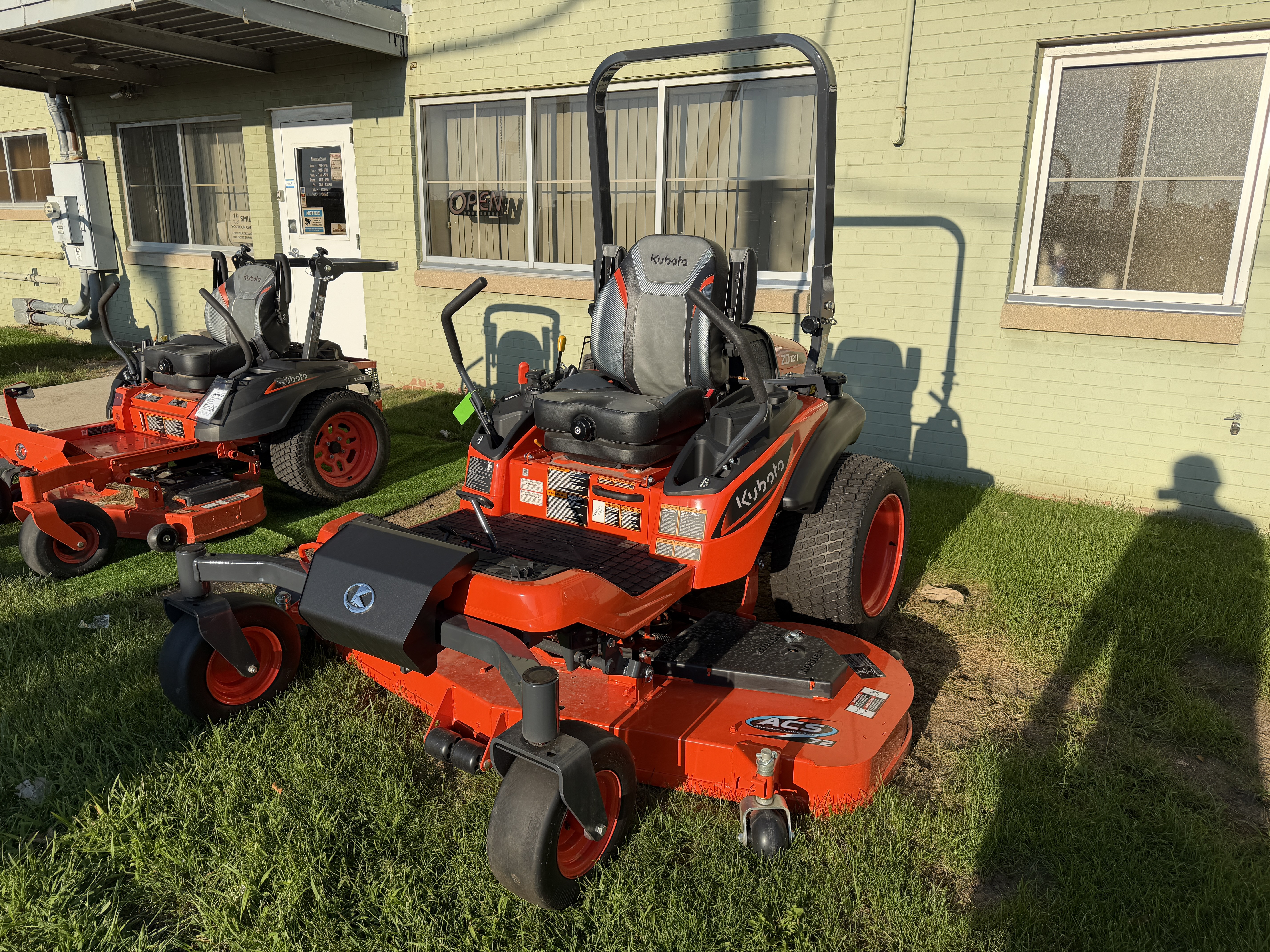 0 Kubota ZD1211L-3-72
