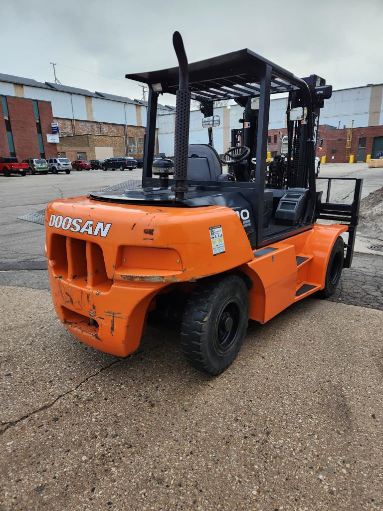 2012 Doosan D70S-5 (2 SPEEDS)
