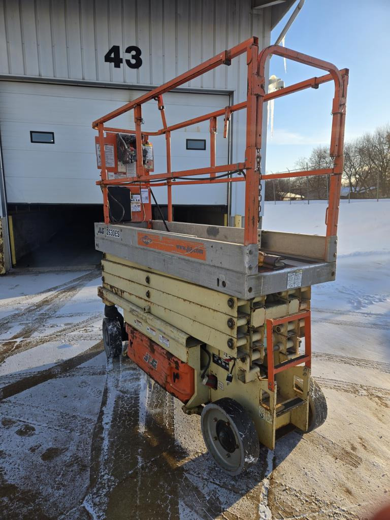 2007 JLG 2630ES