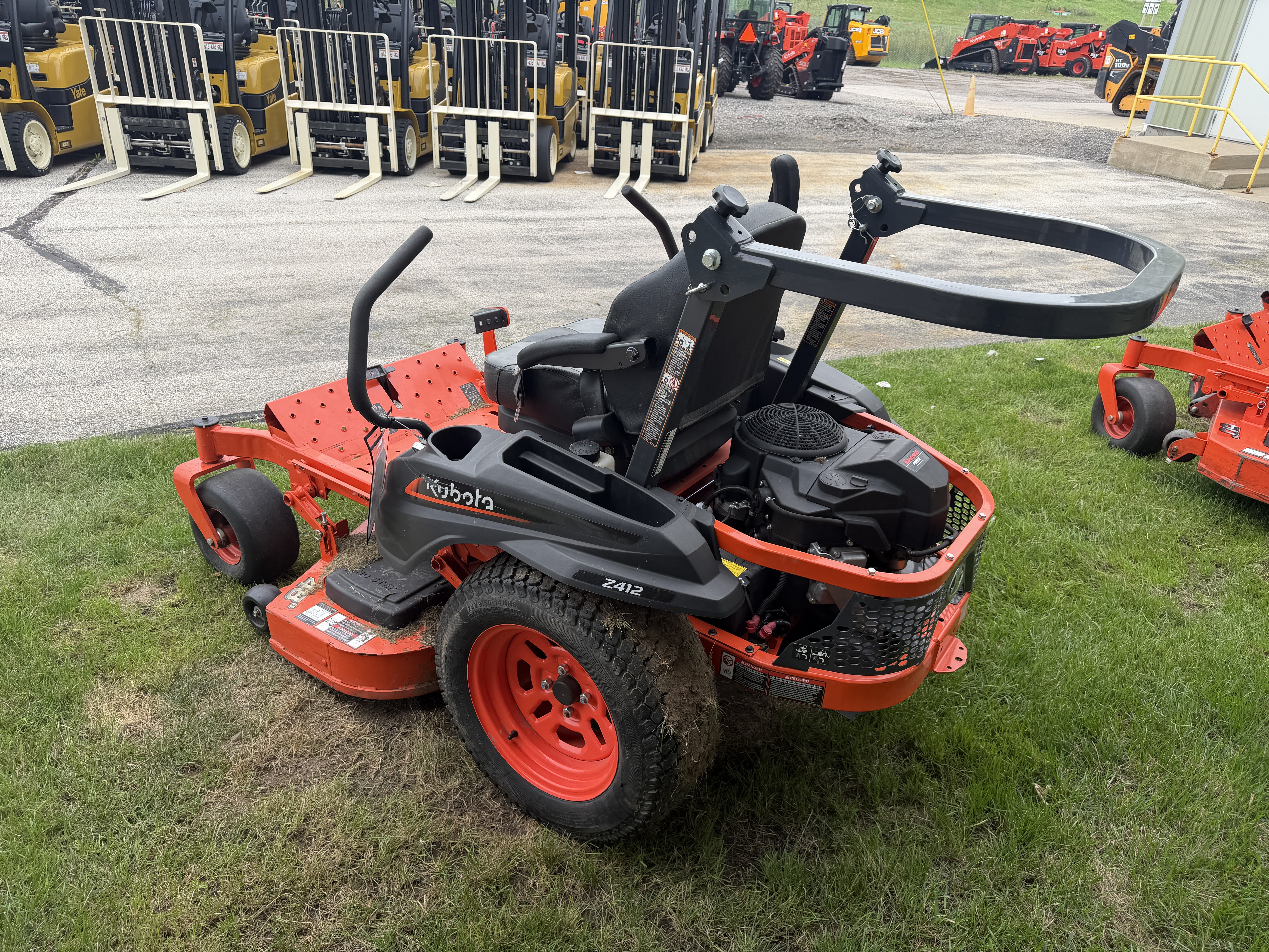 2023 Kubota Z400