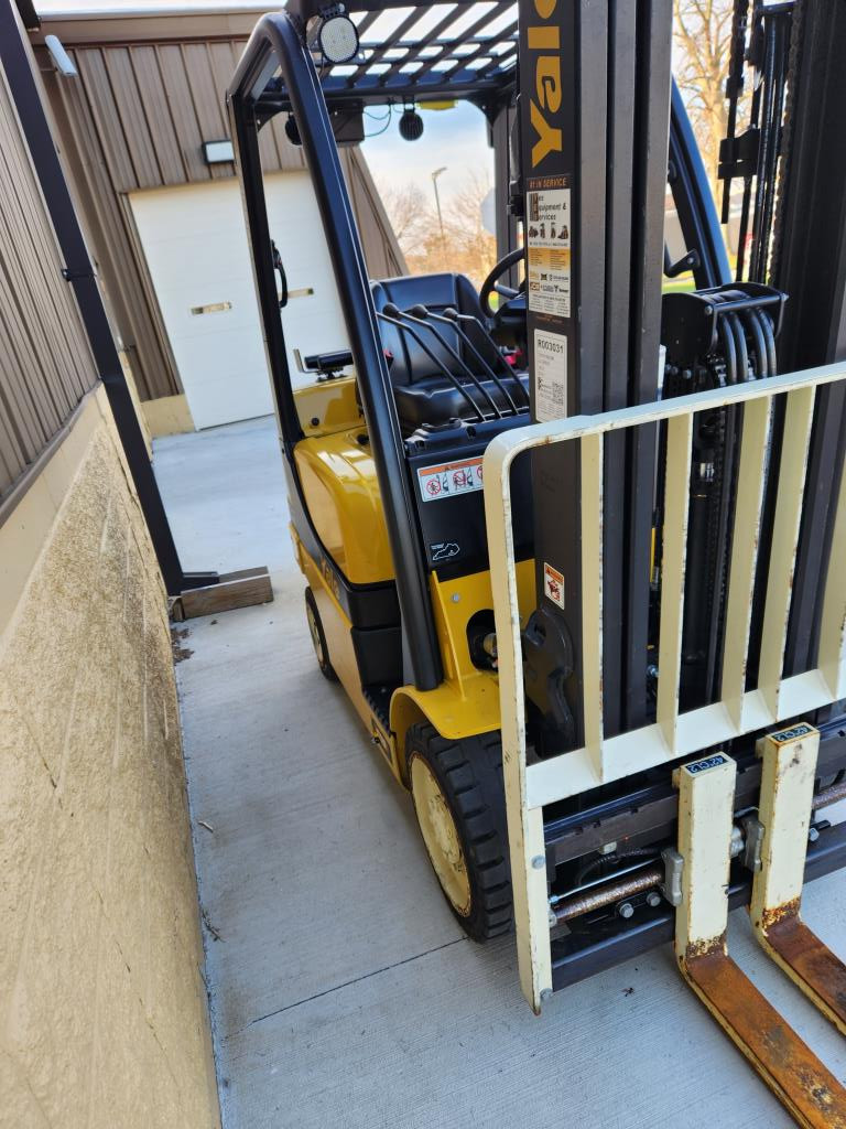 2022 Yale GC050VX