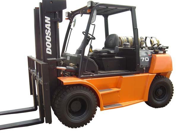 2012 Doosan D70S-5 (2 SPEEDS)