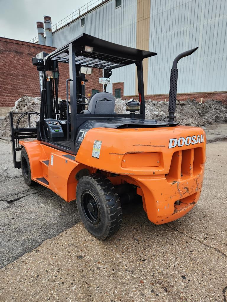 2012 Doosan D70S-5 (2 SPEEDS)