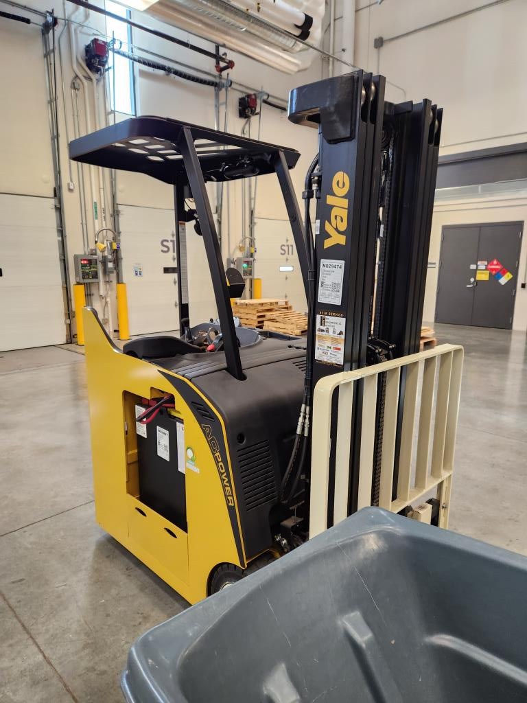 2022 Yale ESC040AD