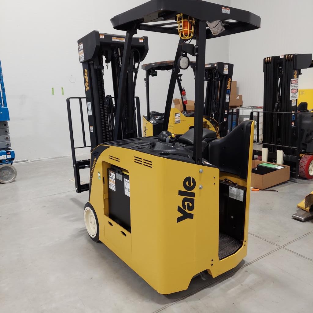 2022 Yale ESC040AD