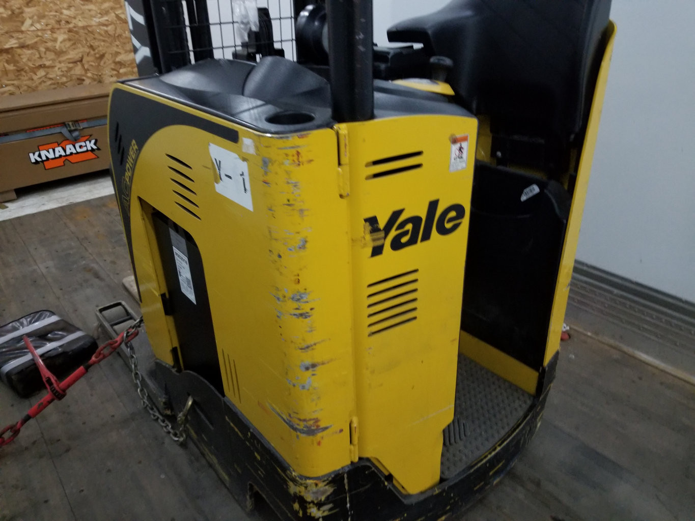 2014 Yale NR040EB