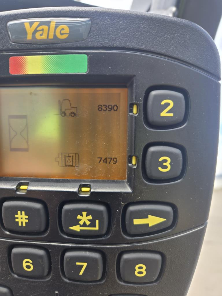 2016 Yale ERP-040VT