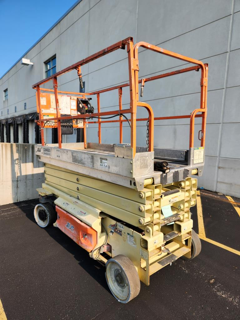 2013 JLG 3246ES