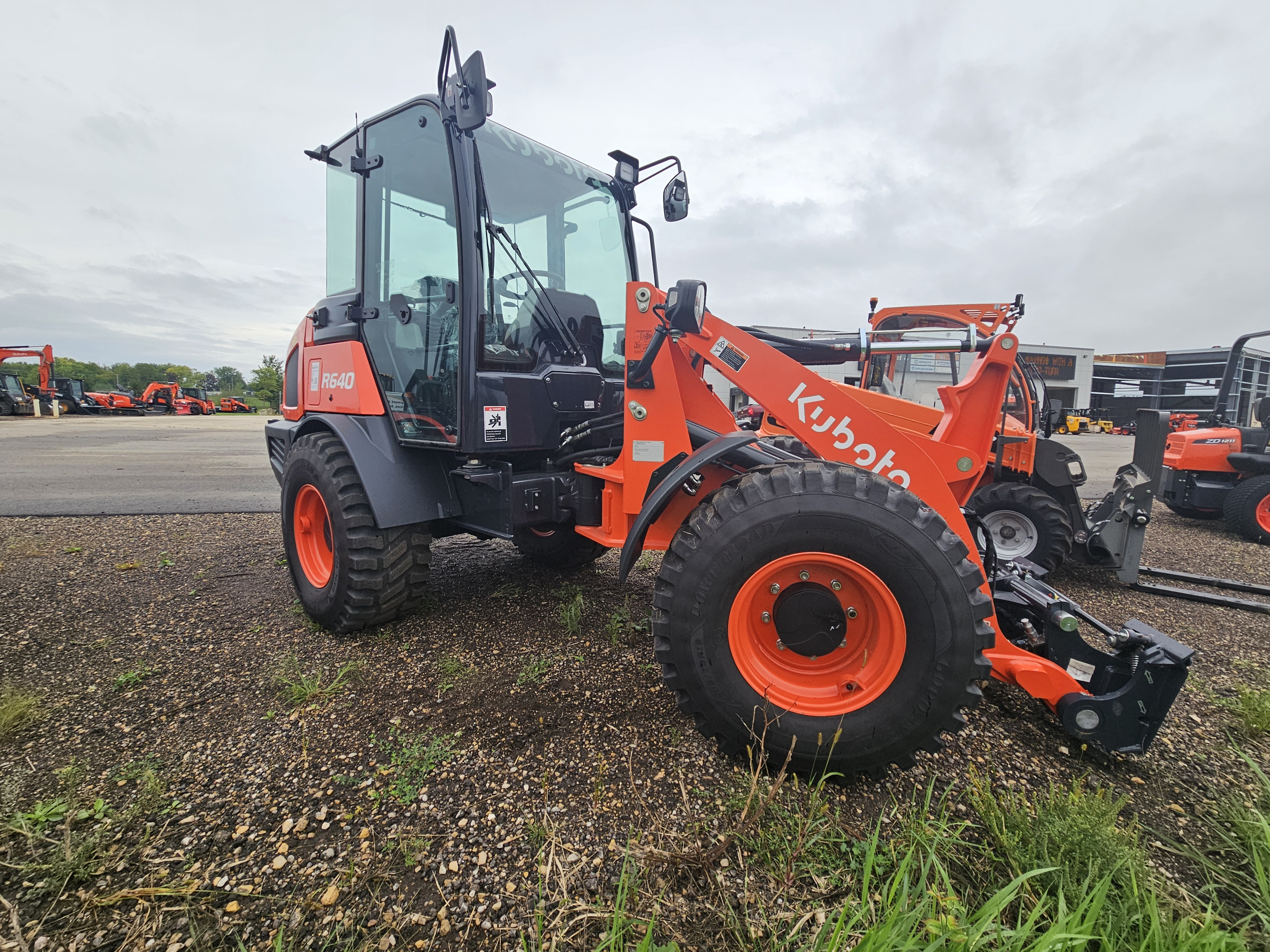 Photo of Kubota R640R43