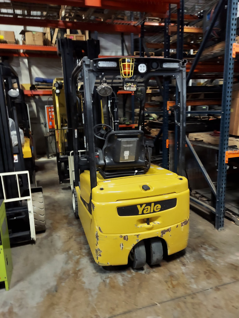 2017 Yale ERP040VT