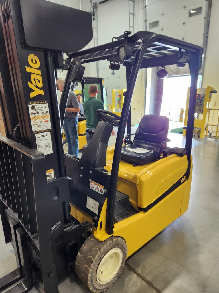2012 Yale ERP-040VT