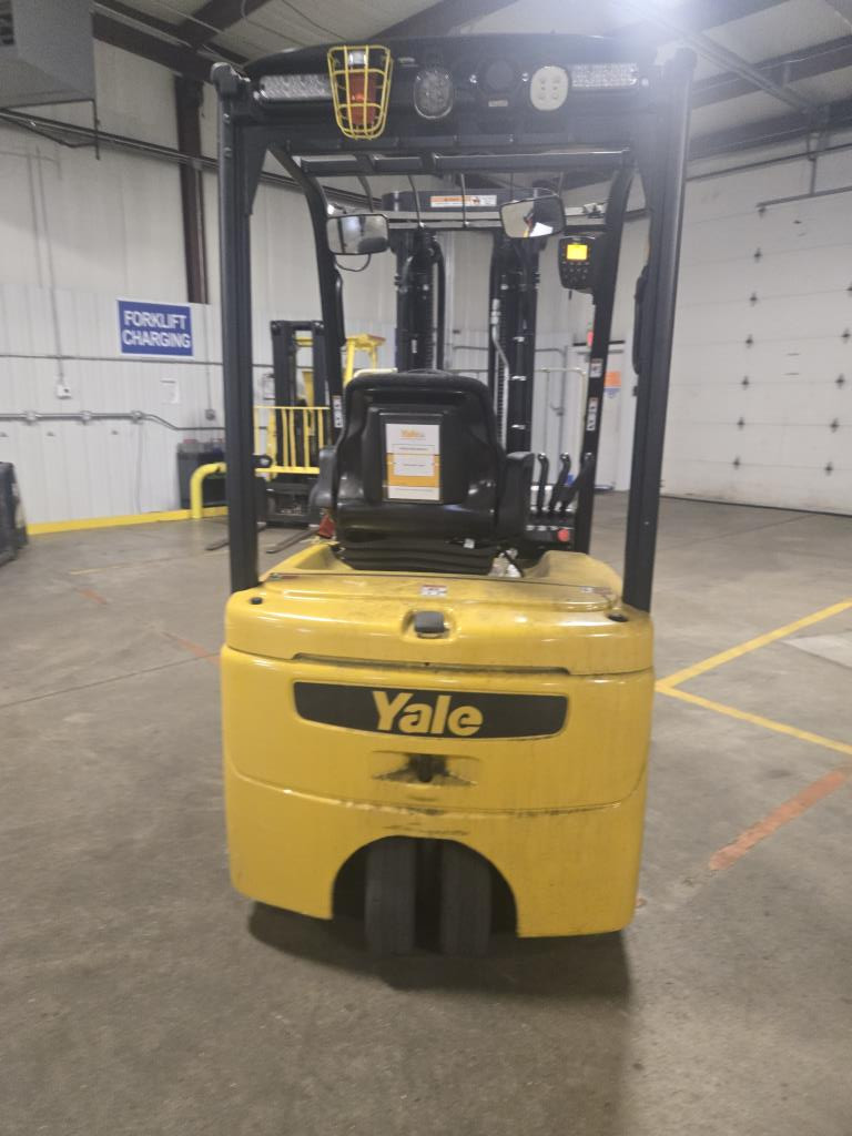 2022 Yale ERP-040VT
