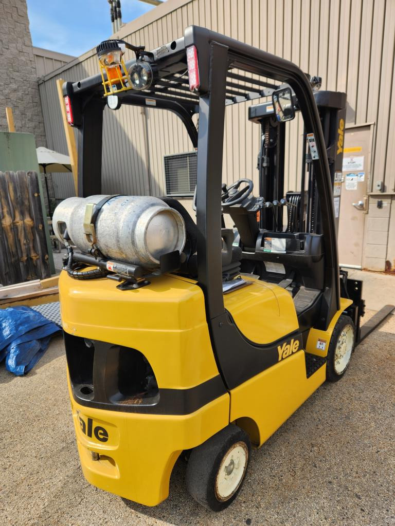 2017 Yale GC050VX