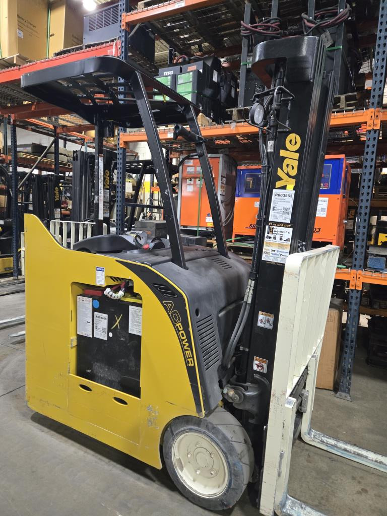 2022 Yale ESC040AD