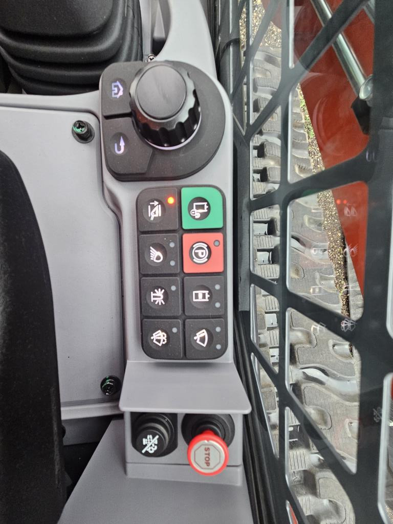 0 Kubota SVL75-3