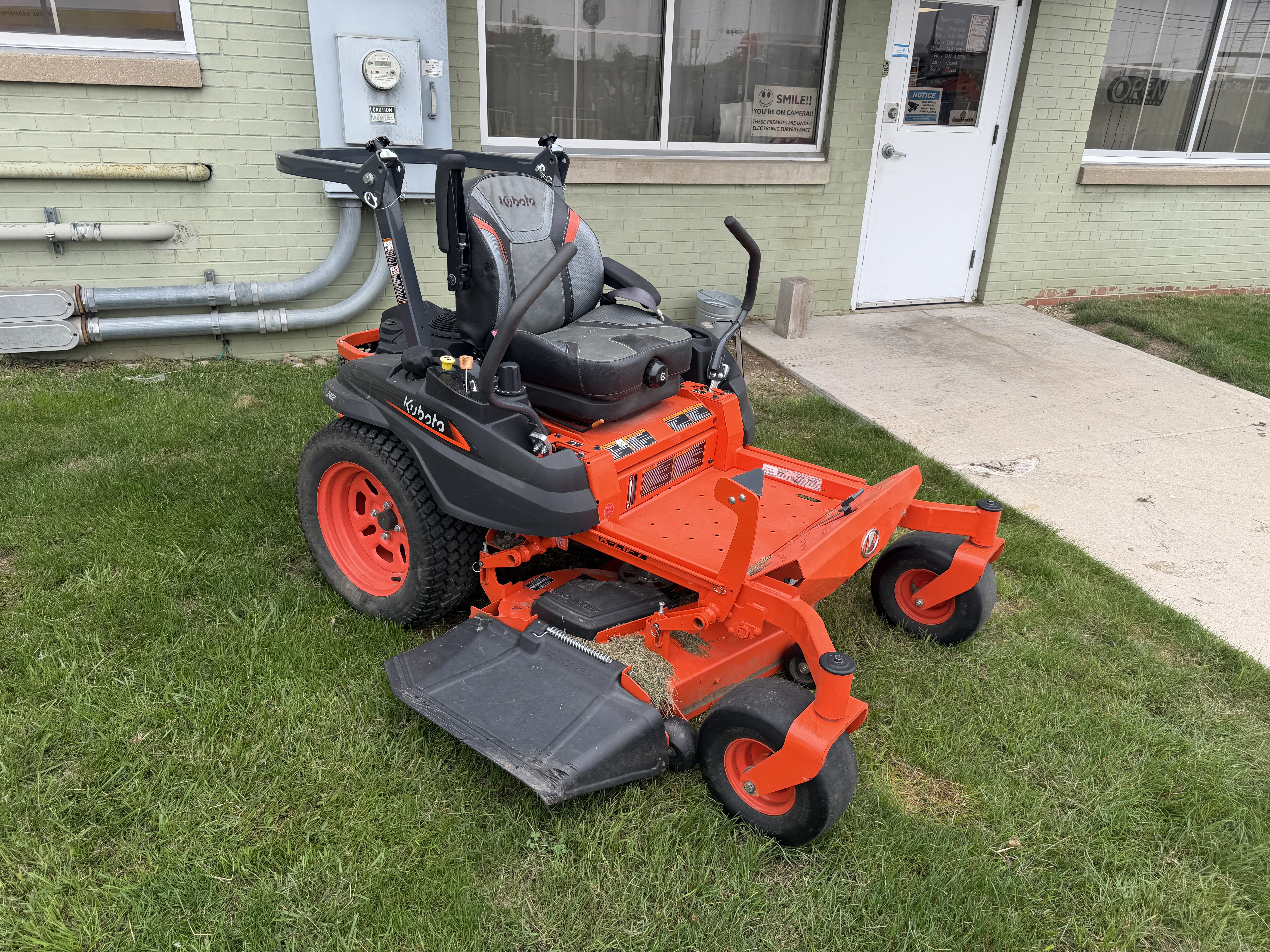 2023 Kubota Z400