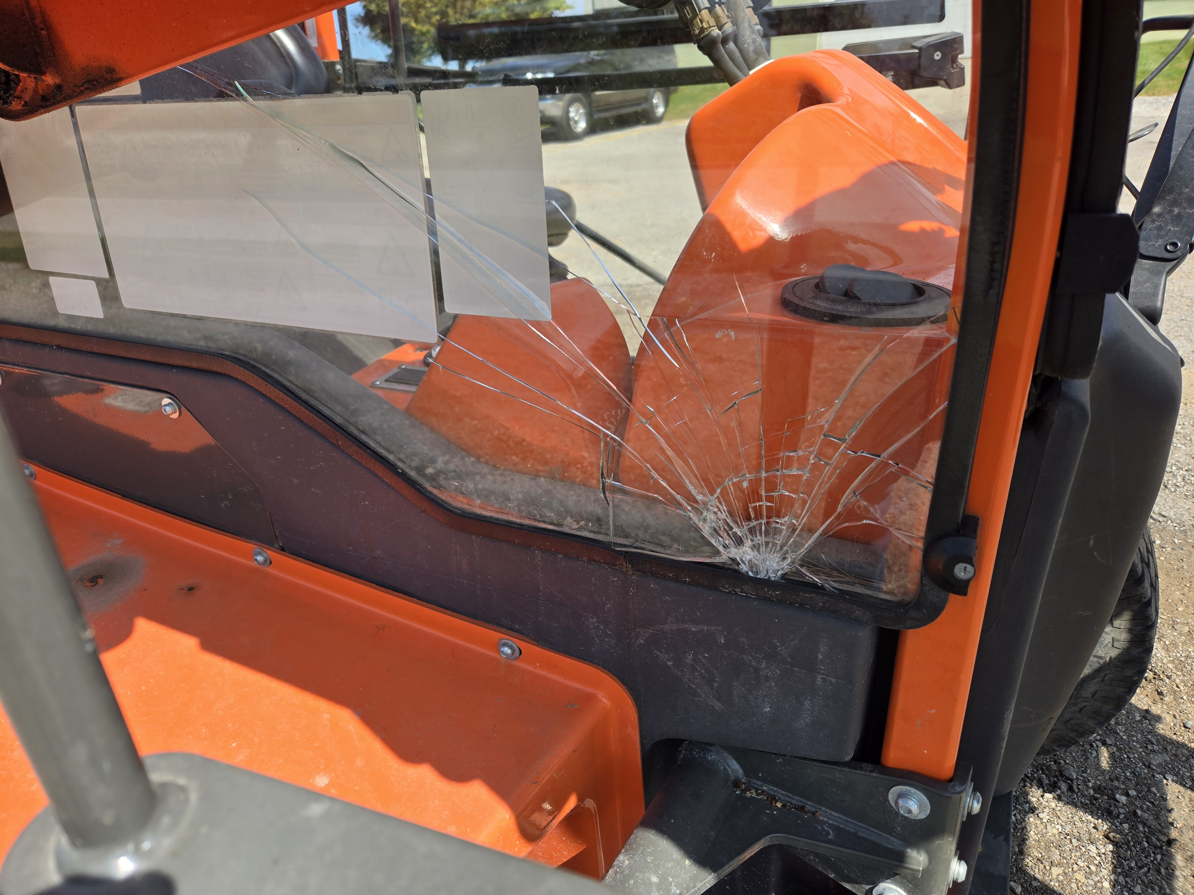 2023 JLG 3013