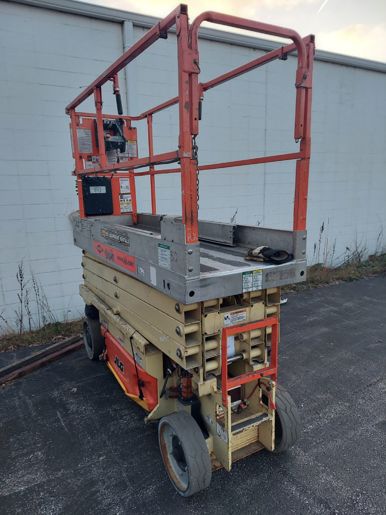 2013 JLG 2630ES