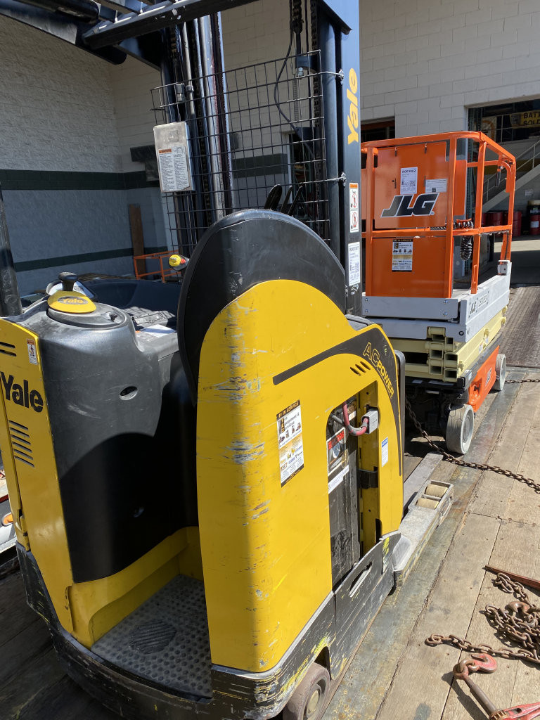 2018 Yale NR040EB