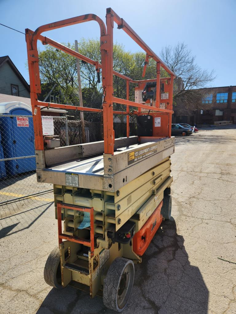 2018 JLG 2630ES