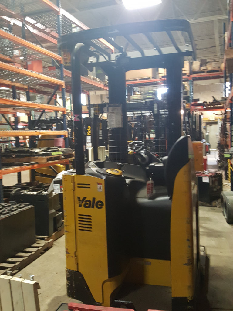 2014 Yale NR040EB