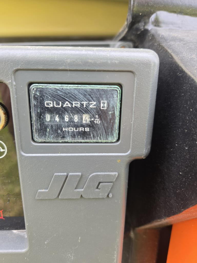 0 JLG 3246ES