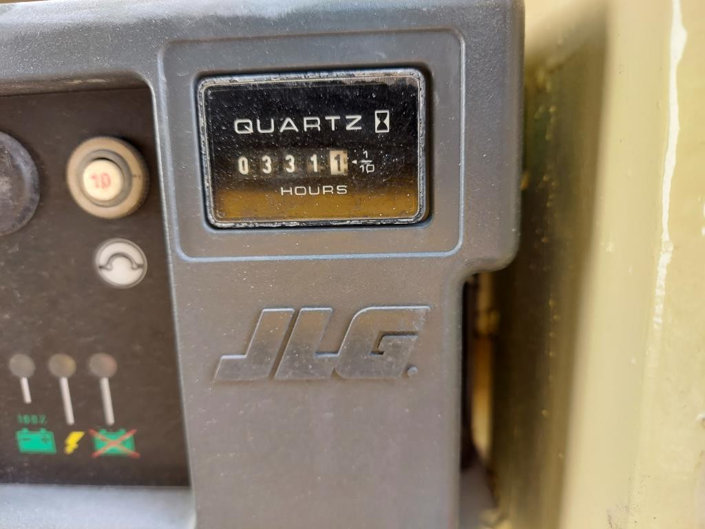2018 JLG 2030ES