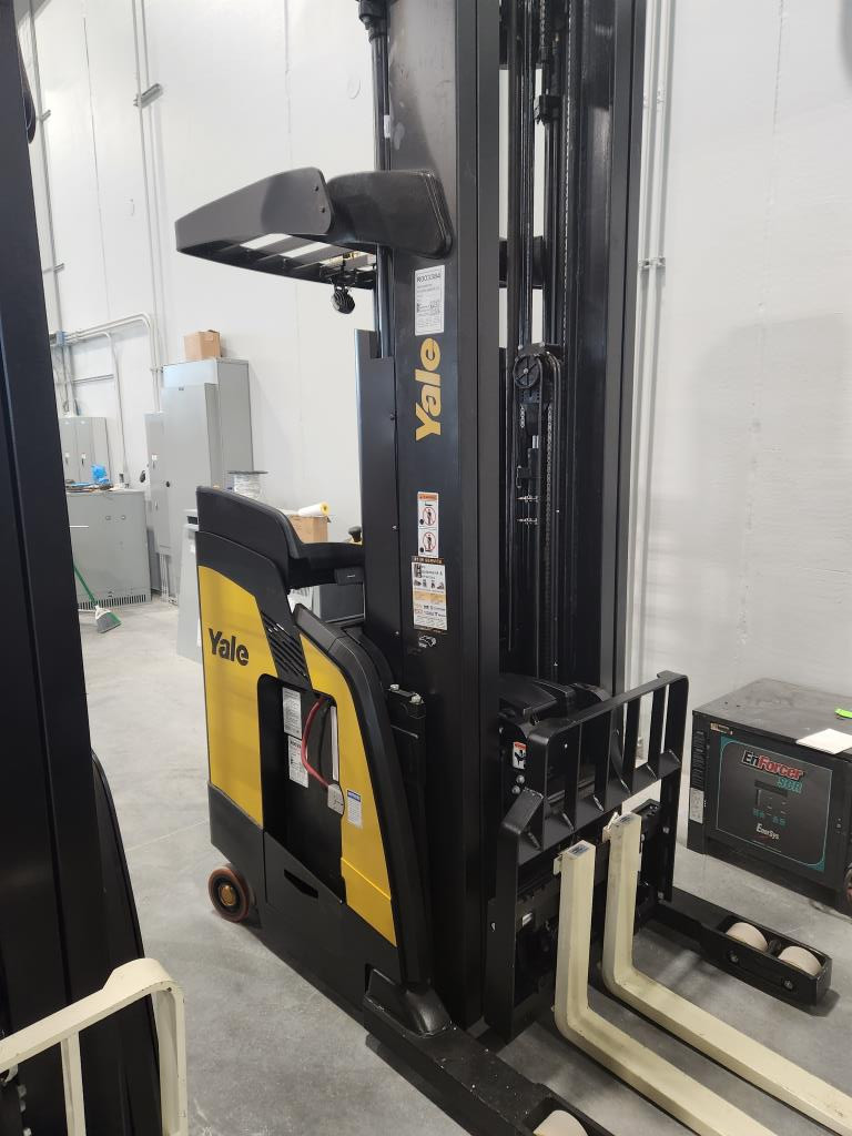 2022 Yale NR040EC