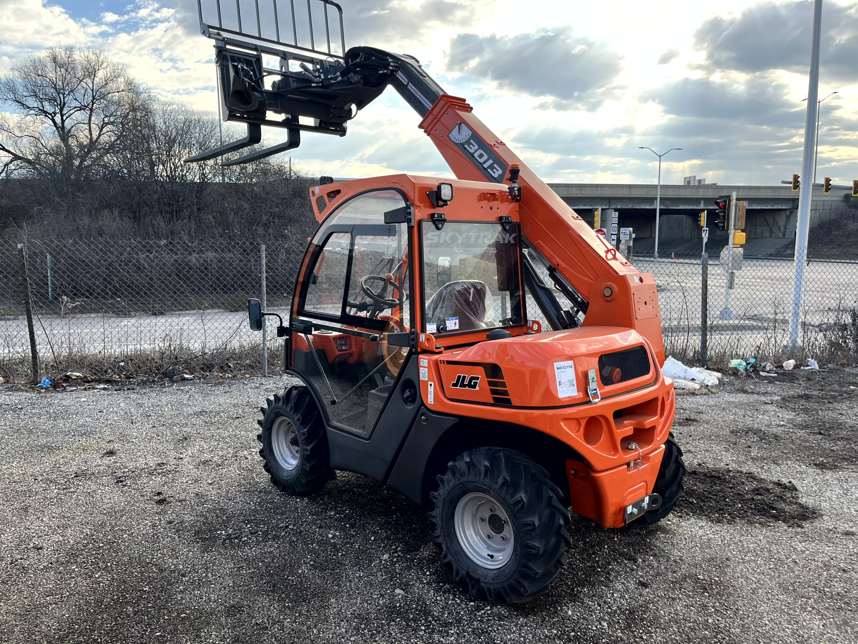 Photo of 2023 JLG 3013