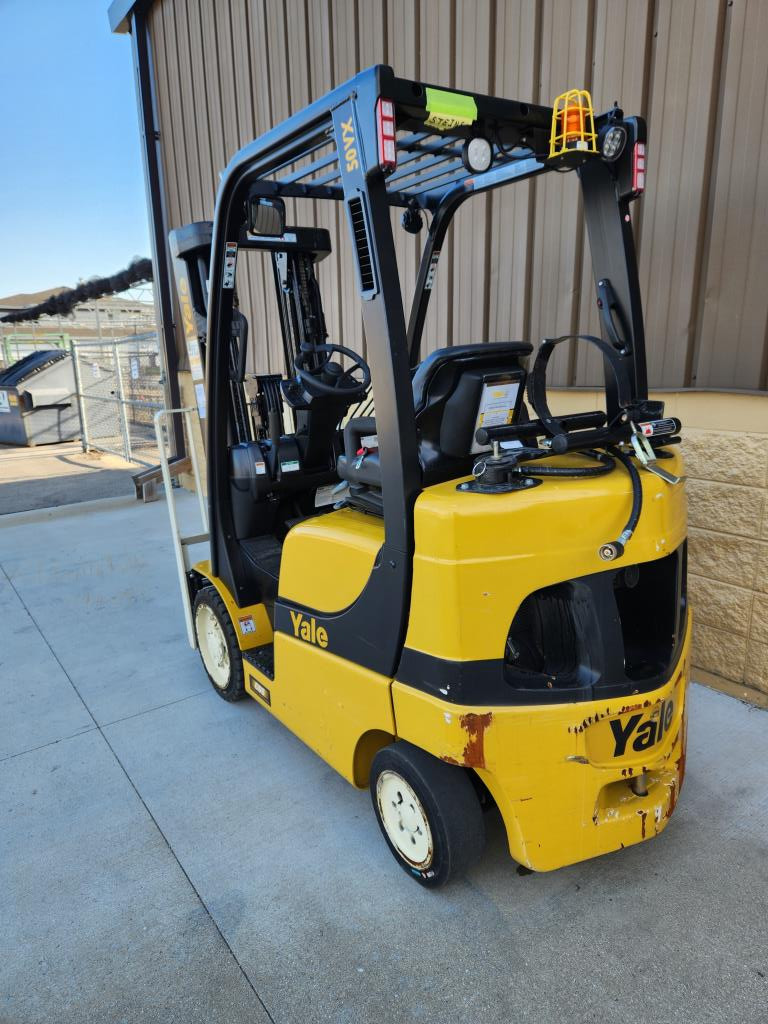 2022 Yale GC050VX