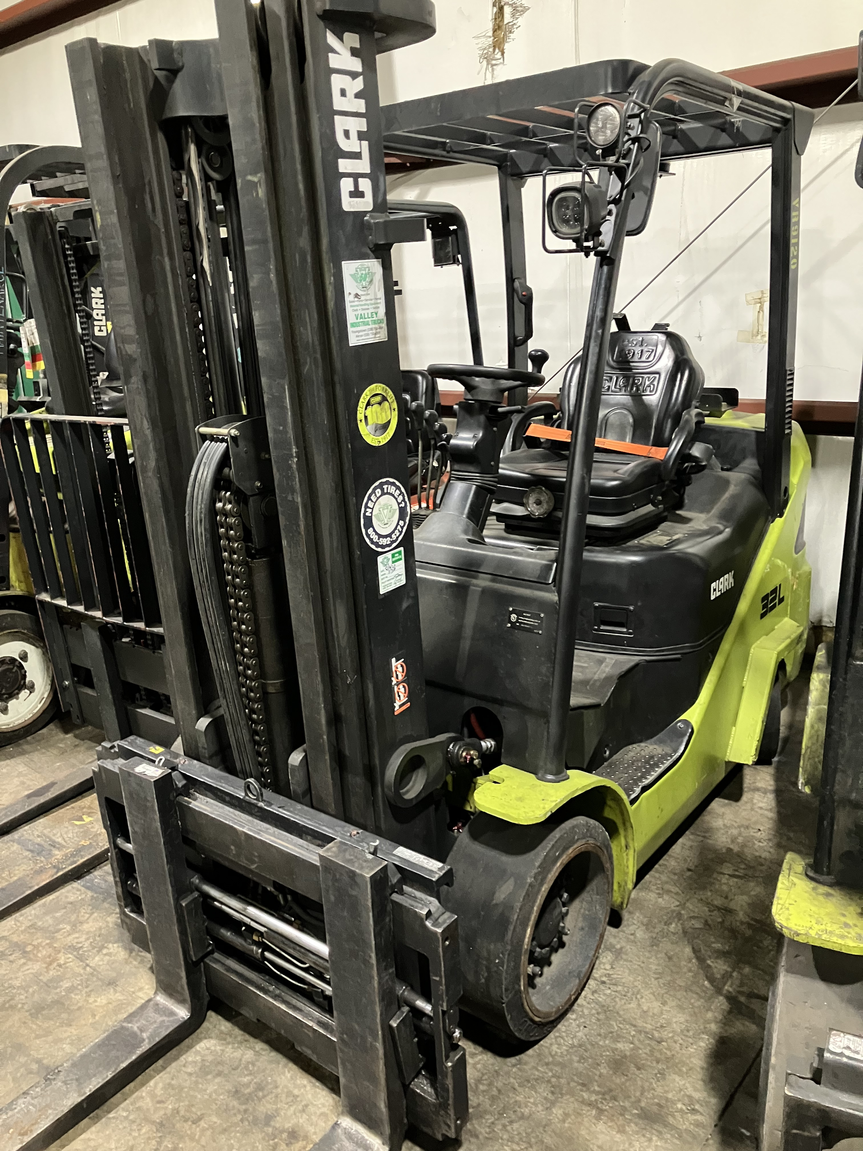 Photo of a 2015 Clark S32CL