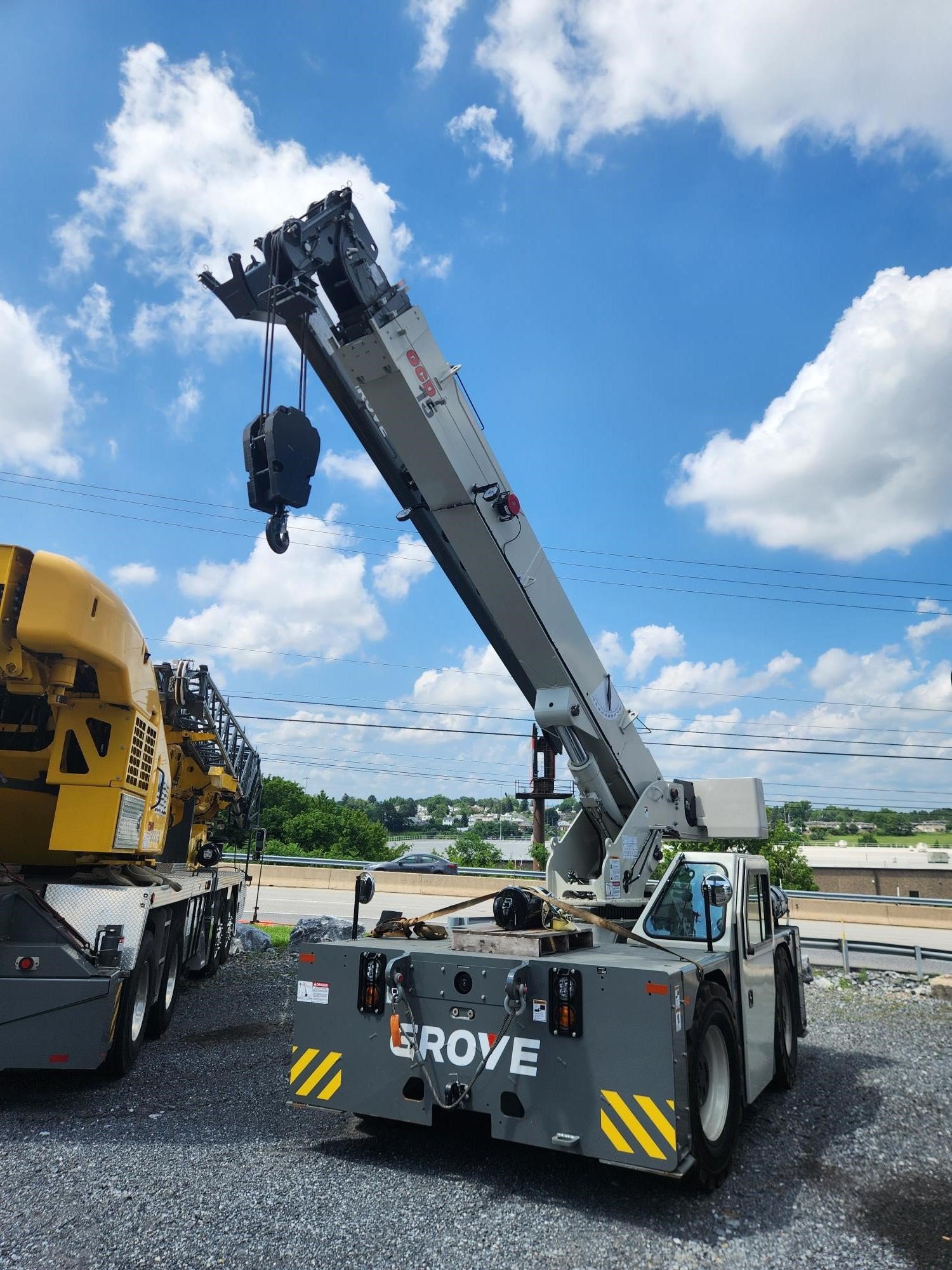Photo of a 2025 Grove GCD15