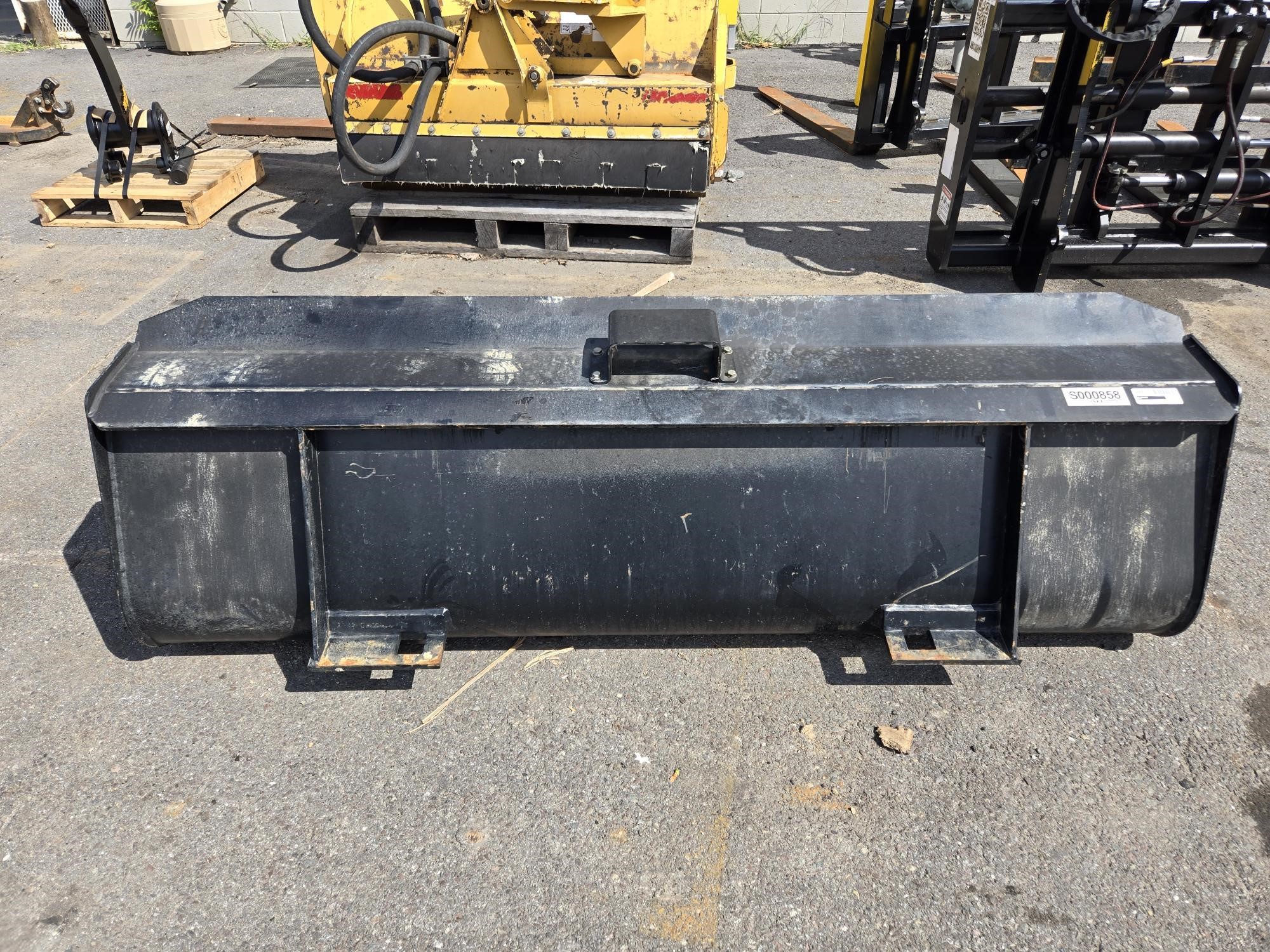 2023 JCB 72" JCB 1CXT BUCKET
