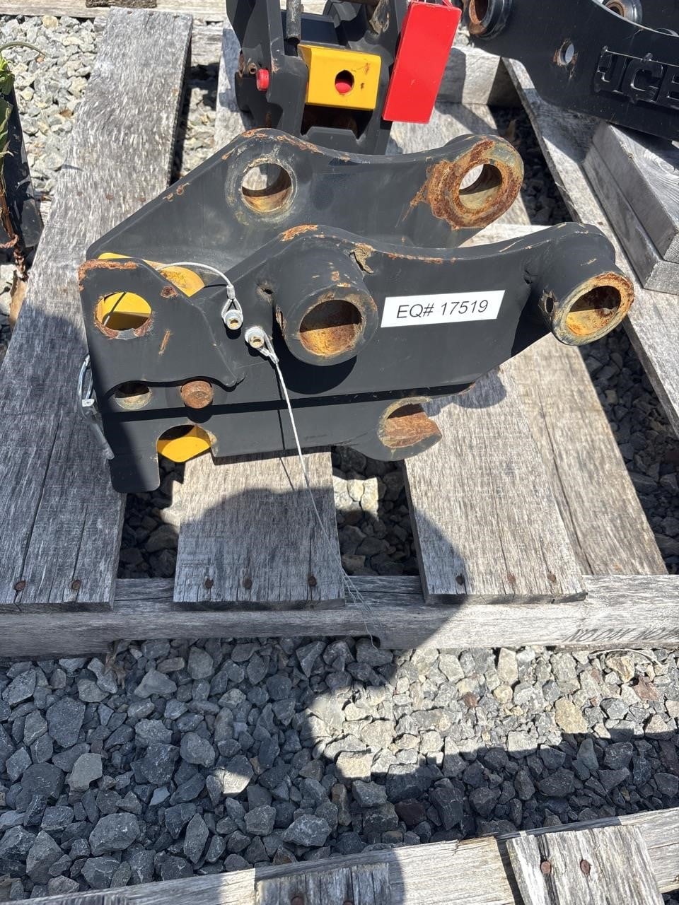 2024 JCB 35Z MECHANICAL QUICK HITCH