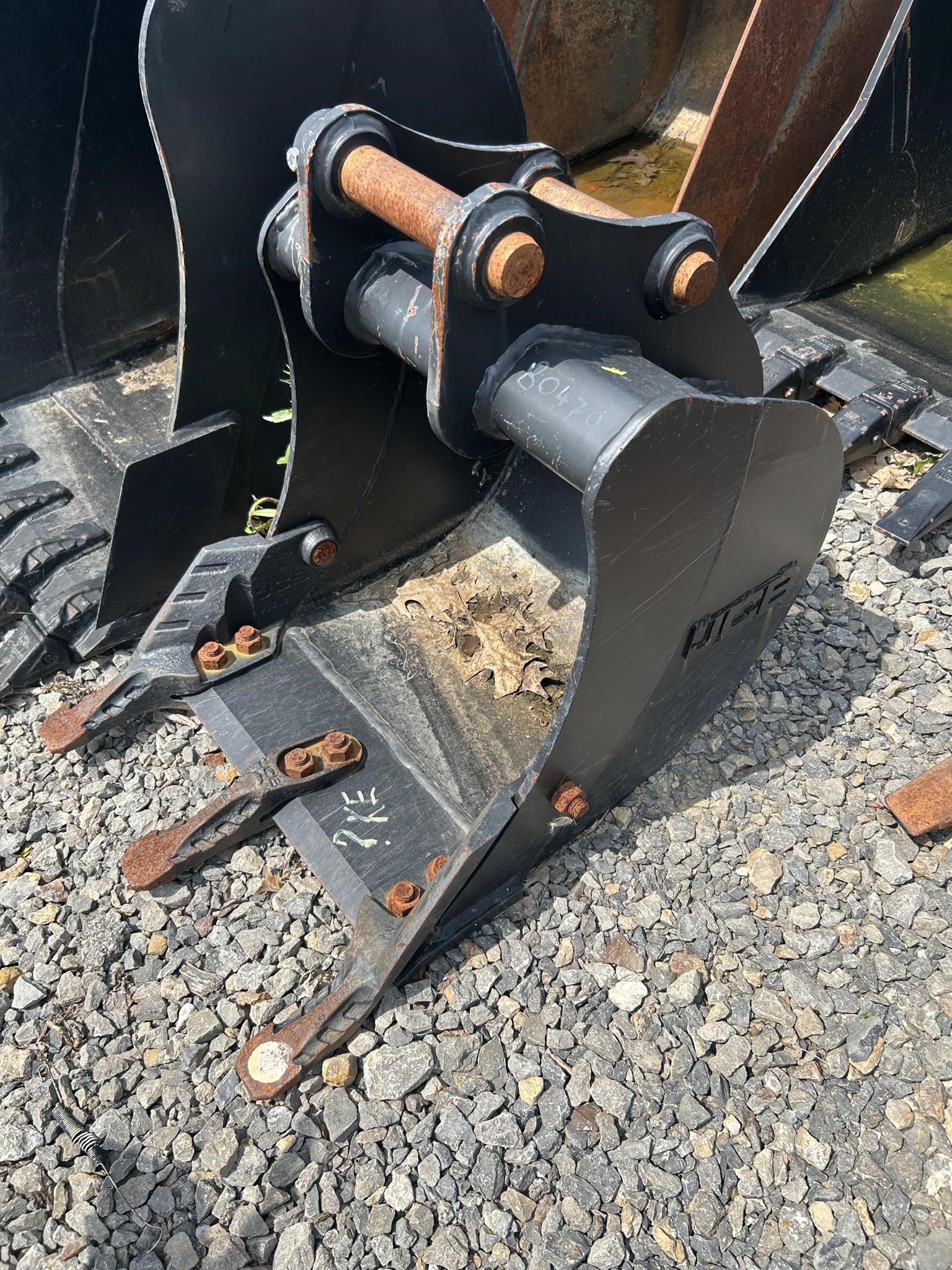 2024 JCB 18" BUCKET