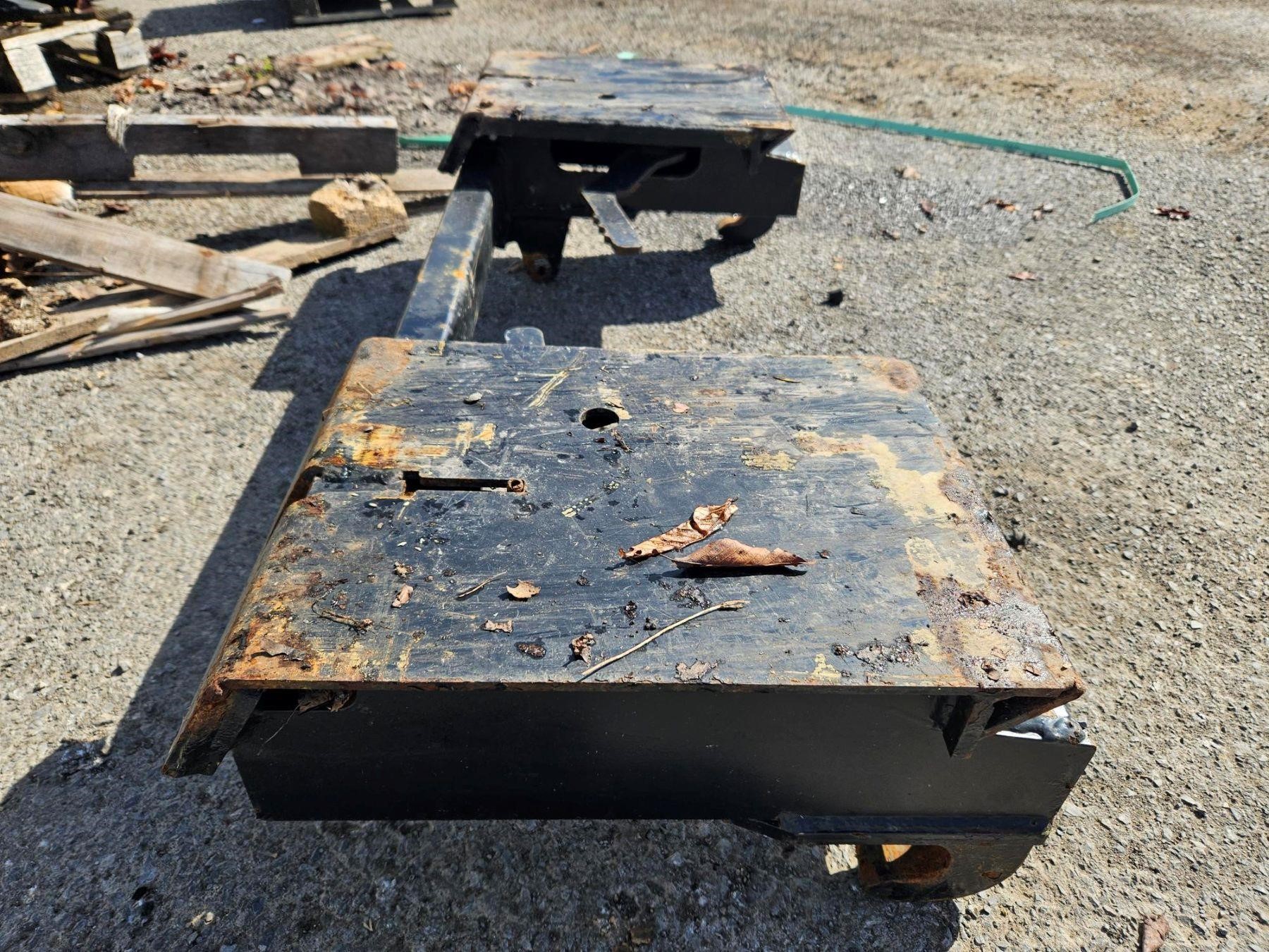 2019 Hla Snow Q  FIT TO SKIDSTEER