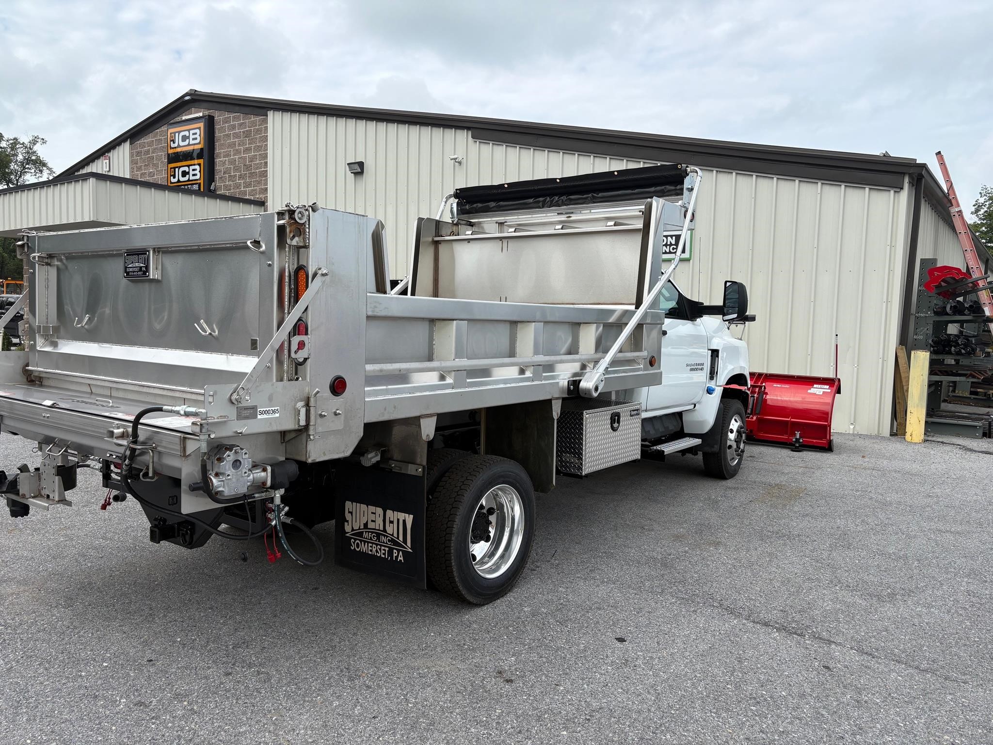 2026 Chevrolet SILVERADO 6500HD