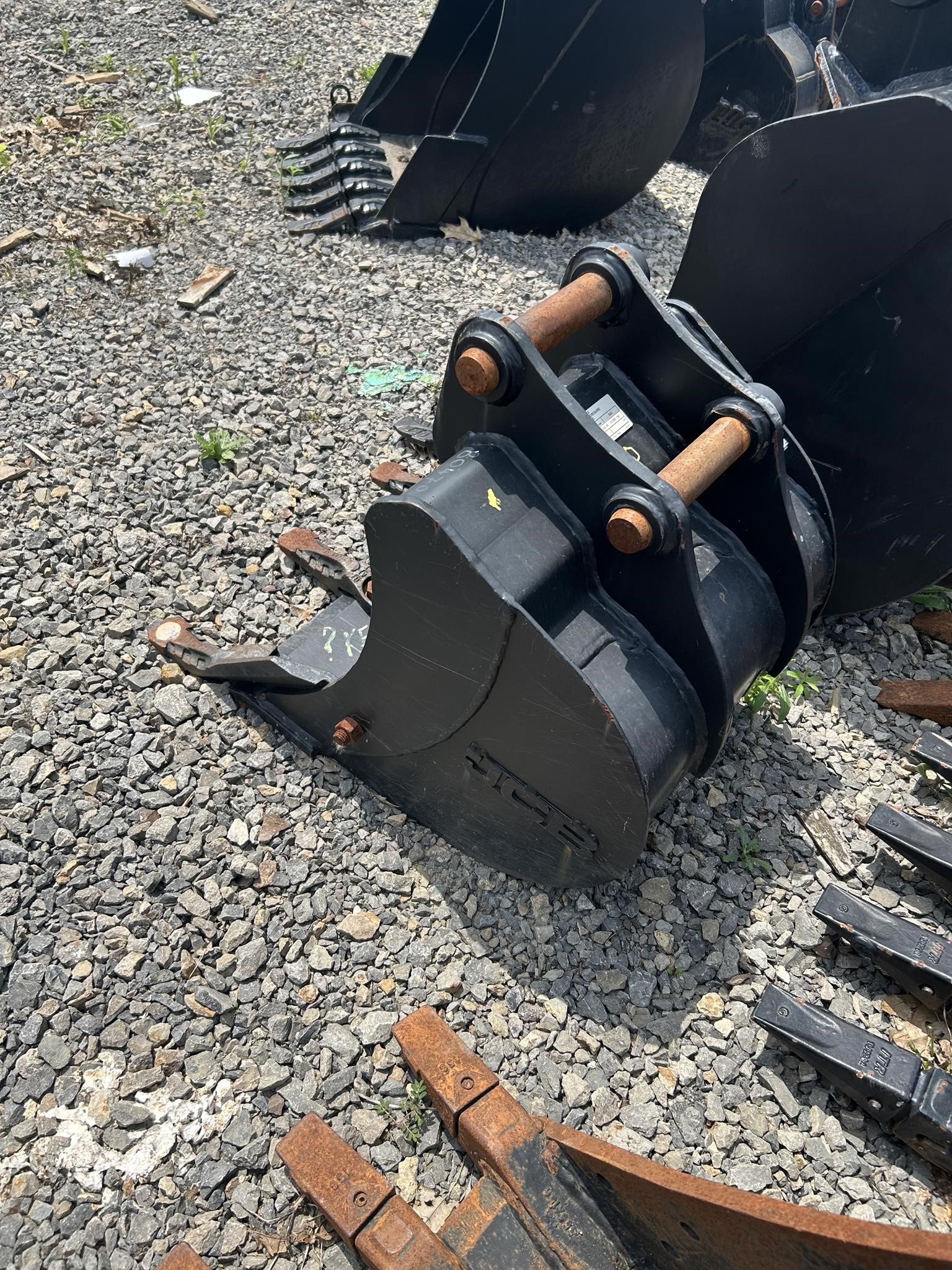 2024 JCB 18" BUCKET