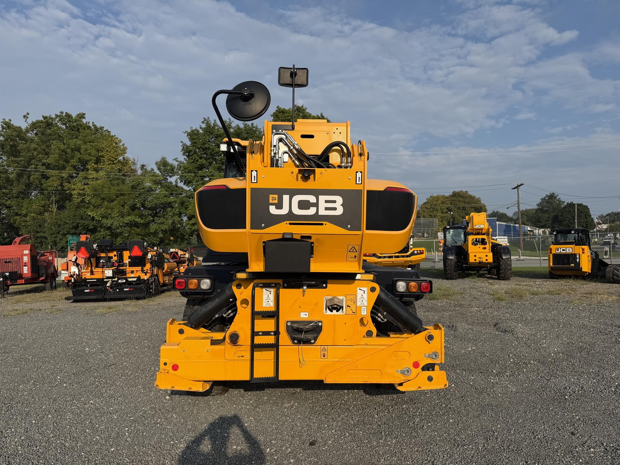2023 JCB 512-83R