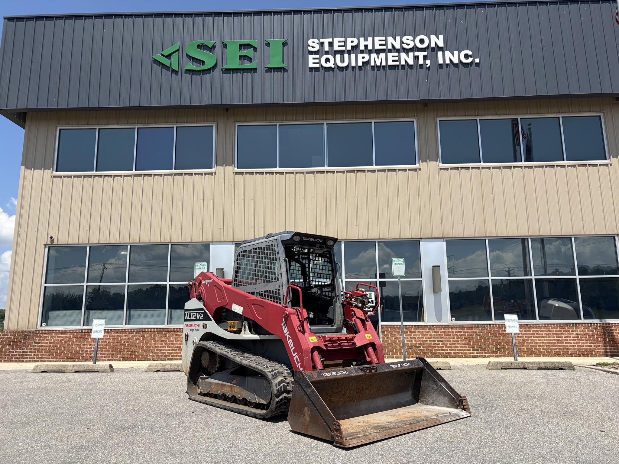 Photo of a 2017 Takeuchi TL12V2